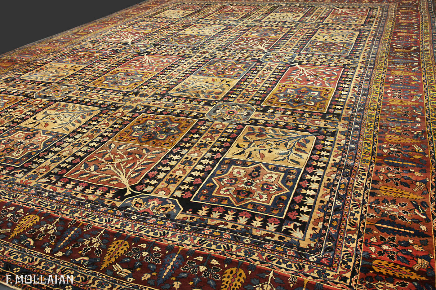 Antique Persian Yazd Carpet n°:16981485